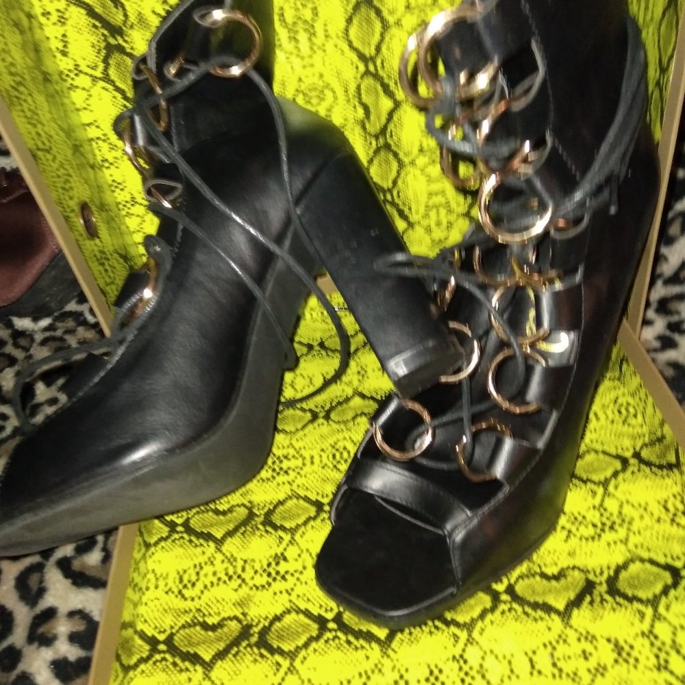 Black, size 9 chain detail lace up booties by Privileged
